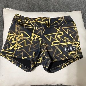 Fleo gold triangles 3.25